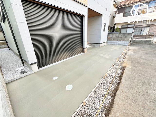  �K���[�W�t���ŁA�J�̓��̏��~����X���[�Y�B�Ƒ��̕�炵���x����A���S���̂���V�z�ˌ��ł��B