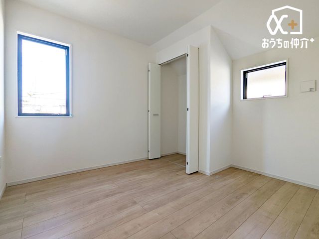 ���̑� 2�K�@��5.1���̗m���ɂ̓N���[�[�b�g�������B���������X�b�L���Еt���܂��B