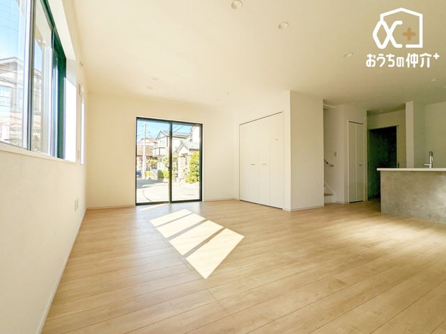 ���r���O �傫�ȑ����炽���Ղ�z�����������ޖ��邢���r���O�B�Ƒ��c���⃊���b�N�X�^�C���ɍœK�ȊJ�������ӂ���Ԃł��B