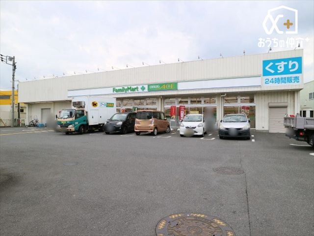 ���ӊ� �k��9���B�y�t�@�~���[�}�[�g�{�h���b�O�G�[�X�@�L�����X�z�c�Ǝ��� 24���ԉc�Ɓ@�Ԉ֎q�Ή��̒��ԏ�E��������� 670m