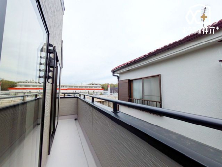 �o���R�j�[ -