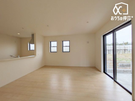 ���r���O -