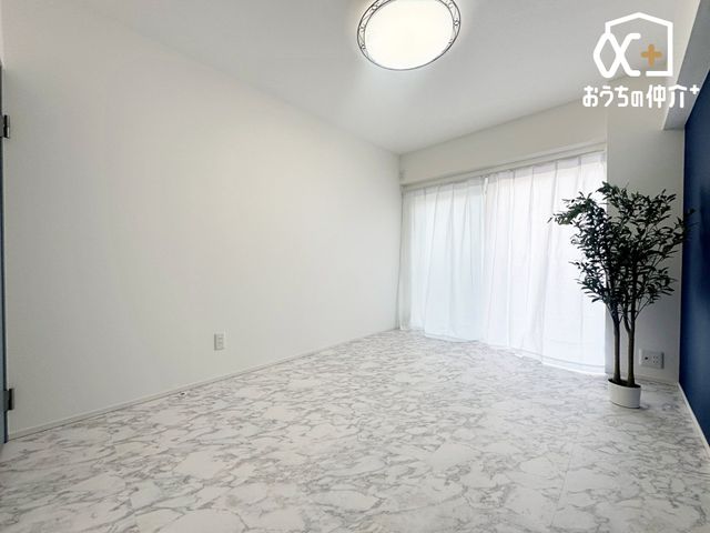 �q������ �o���R�j�[�ɖʂ����m���͎q�������ɂ�������