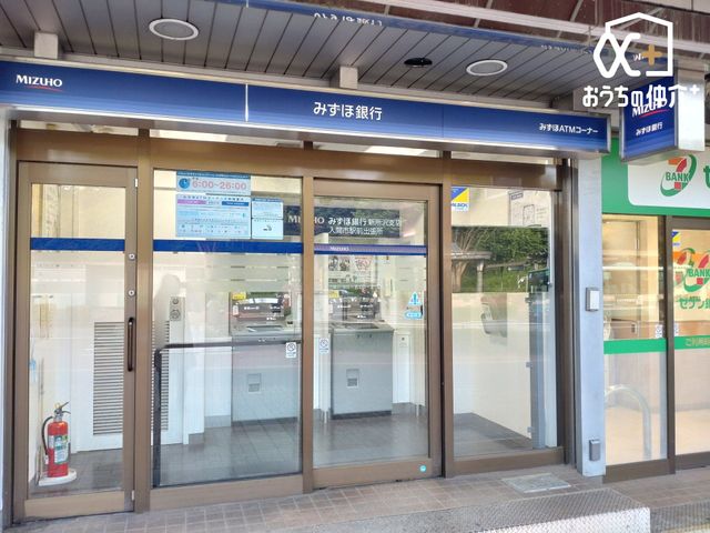 ���ӊ� �݂��ً�sATM�i���Ԏs�w�O�o�����j �k��14���B3�僁�K�o���N�̈�p�B������s�̒��ł́A�䂤�����s���������ׂĂ̓s���{���Ɏx�X������B��̋�s��2025�N���݁��B�@ 1100m