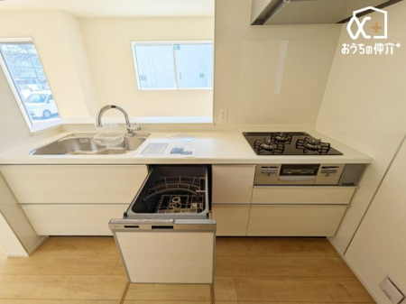 �L�b�`�� �`Kitchen�`�H���򊣑��@�����̃V�X�e���L�b�`���̗p�I���͐ߐ��ɂ��q����D����̂ł��B�����Ő�򂷂�̂ŉ�����������藎�Ƃ��܂�