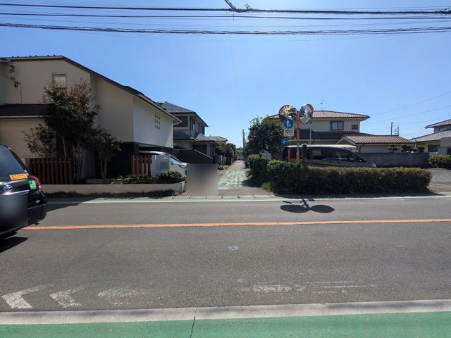 ���n�O�ώʐ^ ����ʍs��ɕ������������܂��B�����L���Ƃ͌����Ȃ��X�y�[�X�ɂȂ��Ă���܂��̂ŁA���Ԃ͏����߂������߂������܂��B