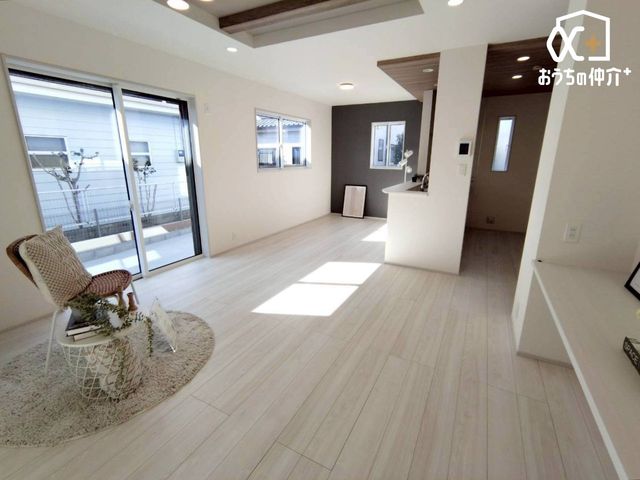 ���r���O �`Living�`�������������͋C��LDK�B�̂�\�t�@��A�_�C�j���O�Z�b�g��u���Ă��������Ȃ�