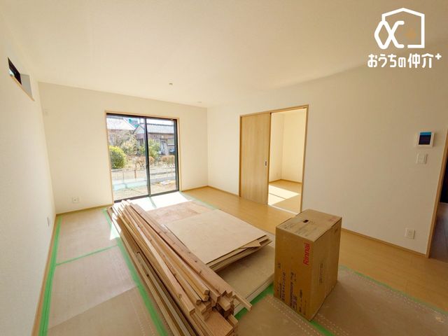 ���r���O -