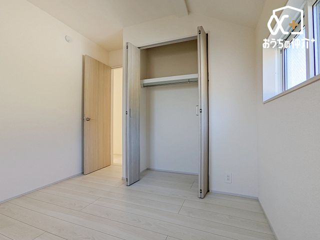 ���̑� 2�K�@4.5���̗m���ɂ̓N���[�[�b�g�������B���������X�b�L���Еt���܂��B