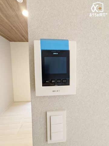 ���̑� �h�Ɩʂł����S��TV���j�^�[�t���C���^�[�z���ł��B