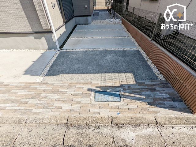  �J�[�X�y�[�X��2�䂠��B���]�Ԃ��߂�X�y�[�X�Ƃ��Ă����p���������܂��B���Ԃł̗��q�ɂ��Ή��ł��܂��I