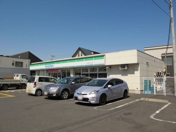 ���ӊ� �t�@�~���[�}�[�g�����G�܎O���ړX �k��4���B 290m