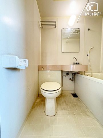 ���� 2�K�����ɂ������ƃg�C��������܂��I