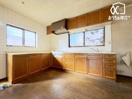 �L�b�`�� L���^�̃L�b�`���͓������Z���A���������Еt���܂ŃX���[�Y�ɍs����̂��|�C���g�ł��B