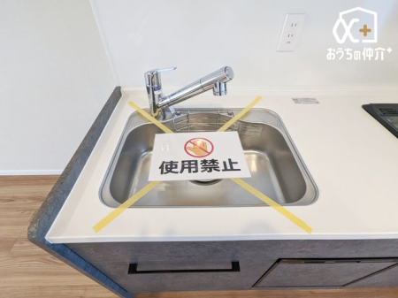 �L�b�`�� �������̂���s�J�s�J�̃X�e�����X�V���N�͍L���č�Ƃ��₷�����B�V���v���Ȑ������D��ۂŁA�����̐􂢕������K�ɂȂ肻���B���|���ȒP�����ŁA�Ǝ��̌������オ��A�L�b�`���ɗ����Ԃ����S�n�悭�Ȃ�܂��ˁB