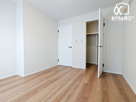 ���̑����� ��U���̗m���B�����������ؖڂƔ��ǂ��S�n�悭�A���[�[���B�x�b�h��f�X�N���u����L���ŁA�Â��Ȏ��Ԃ���ވꎺ�B���͑u�₩�ȕ����ʂ�A��͂������x���ł��܂��B