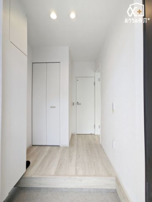 ���� �����t���̃V���[�Y�{�b�N�X�t���ł��B�C�⏬��������������[�ł���̂ŁA���ւ��X�b�L�����������̐g�x�x�����K�ɂȂ�܂��B