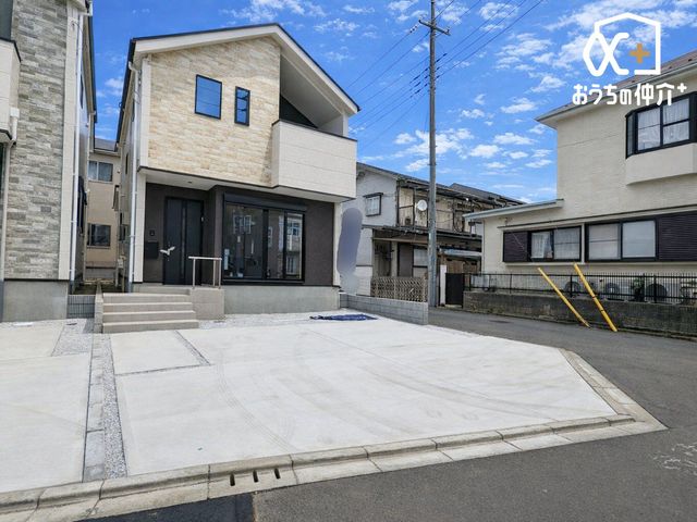  �J�[�X�y�[�X��2�䂠��B���]�Ԃ��߂�X�y�[�X�Ƃ��Ă����p���������܂��B���Ԃł̗��q�ɂ��Ή��ł��܂��I