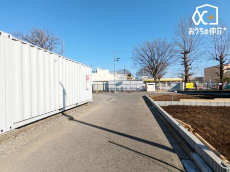 ���n�O�ώʐ^ �O�ʓ��H��4�������ɖʂ��Ă��܂��B