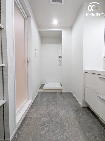 ���ʑ�E���ʏ� ���ʃX�y�[�X�ɂ͉������[�I������A�^�I����h���C���[�Ȃǂ��X�b�L���Еt���܂��I