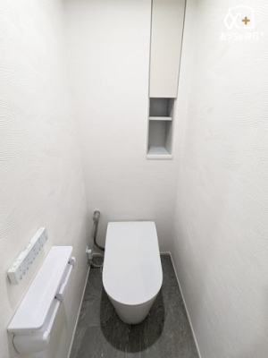 �g�C�� �V���v���ȓ����̃X�b�L���Ƃ���1�K�g�C���ł��B