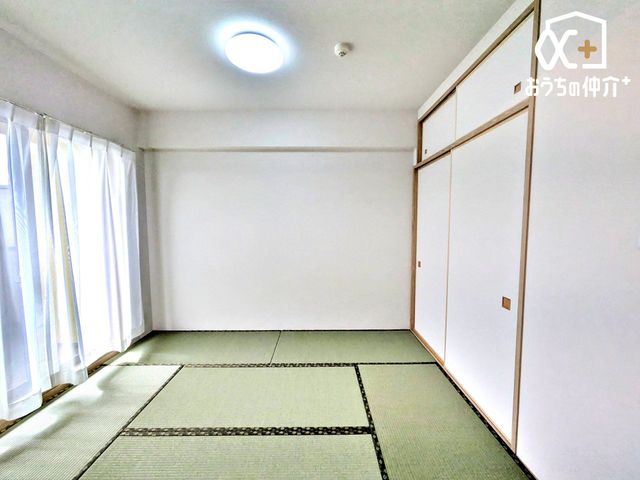 ���̑� ���r���O�ɗאڂ���6���a���B���̊ԕt���ŗ�������������A�q�Ԃ₭�났��ԂƂ��Ă����􂵂܂��B�a�̎���������鐮������Ԃł��B