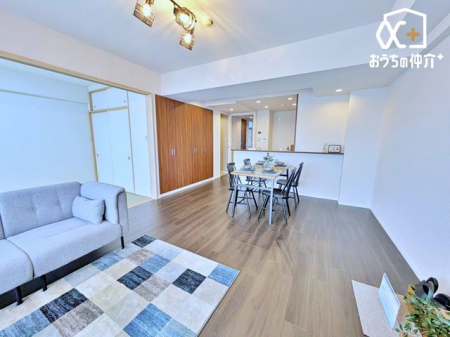 ���r���O �傫�ȑ�����L�����i�ƁA�L�X�Ƃ������r���O�Ŋ�����A�S�L���ȕ�炵�̎n�܂�B