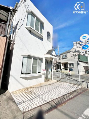 ���n�y�n�ʐ^ ���H�ɋ߂����n�Ȃ���A�w7���̗��֐������́B�w�ߏd���œy�n�����T���̕��ɂ������߂ł��B