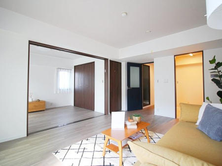 ���r���O �����݂̂���i�`�������e�C�X�g��LDK�B�̂�т肭�낮�\�t�@��A���H�����y���ރ_�C�j���O�Z�b�g��u���Ă��������͂���܂���B