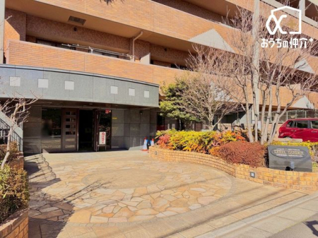 �G���g�����X �������̍s���͂����G���g�����X�ł�