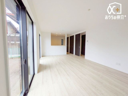 ���r���O -