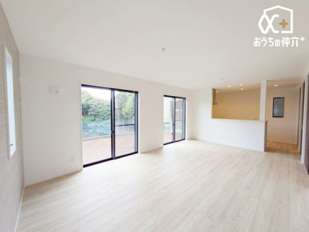 ���r���O -