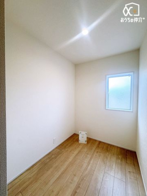 ���[ �G�ߕ��Ȃǂ��Еt���[��