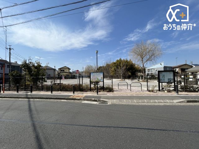 ���ӊ� ���ˋ����� �k��12���B�H�Éw�ƐV�H�Éw�̋߂��ɂ���A�u�����R�⊊���A�S�_�Ȃǂ̗V���������ł� 930m