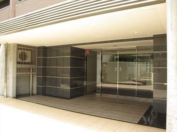 �G���g�����X �h�Ɩʂł����S�̃I�[�g���b�N�}���V����