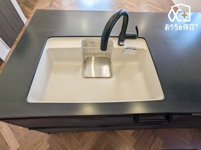 �L�b�`�� �����������̂���V���N�B�L�߂̃{�E���Ő􂢕������₷���A�q���I�ň��S�B�����̃��C���[�o�X�P�b�g���֗��B�r�����܂ŃX�b�L�������Ă��āA�����̉Ǝ������K�ɐi�݂����B