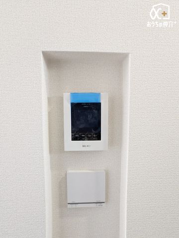 ���̑� �h�Ɩʂł����S��TV���j�^�[�t���C���^�[�z���ł��B