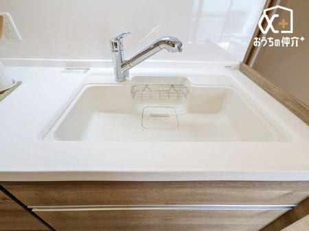 �L�b�`�� �����������̂���V���N�B�L�߂̃{�E���Ő􂢕������₷���A�q���I�ň��S�B�����̃��C���[�o�X�P�b�g���֗��B�r�����܂ŃX�b�L�������Ă��āA�����̉Ǝ������K�ɐi�݂����B