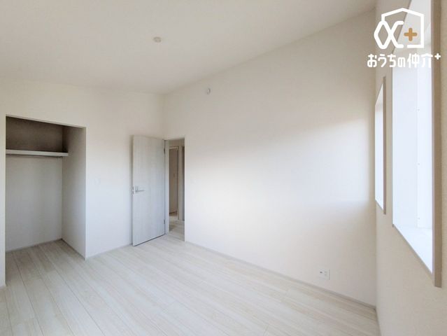 �Q�� -