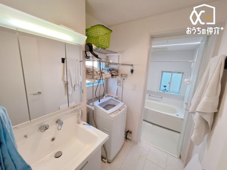 ���ʑ�E���ʏ� �`Wash room�`�傫�Ȑ��ʁ@�Ƒ��݂�Ȃ������g�����ʎ��B�Z�������ɂ͎g���₷�����ʂŁA�X�e�L�Ȉ���̃X�^�[�g������܂��傤�B