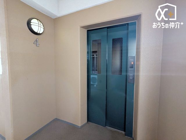 ���̑� �G���x�[�^�[�̗l�q�ł��B