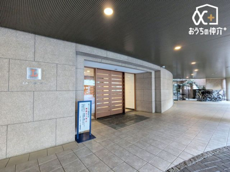 �G���g�����X �����̓����͐��|����Ă���A�Ǘ��̐��ǍD�ȕ����ł��B�f�U�C�����X�b�L���Ƃ�����ۂł��ˁI�����x�A���n�������ɂȂ��Ă݂܂��񂩁H