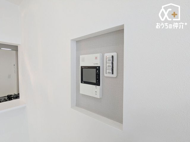 ���̑� �J���[���j�^�[�t���̃C���^�[�z���ł��B