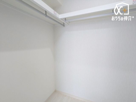 ���[ �E�H�[�N�C���N���[�[�b�g���������܂��B�G�ߕ��̗m����A�X�[�c�P�[�X�Ȃǂ̑�^�p�i���y�X���[�ł��A���L�����g�����������܂��B