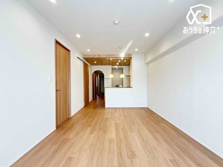 ���r���O -