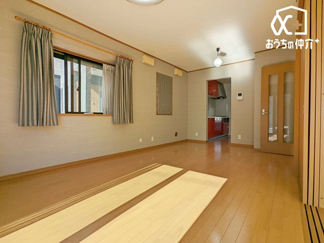 ���r���O �Ƒ��c���̎����߂����k�c�j�B�Ƒ������R�ƏW�܂肽���Ȃ�悤�ȁA�������Ƃ��낰���Ԃł��B