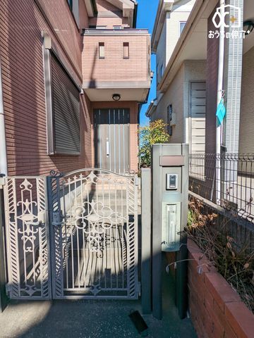 ���� �O���猩�����ւ܂��̗l�q�ł��B���񌻒n�ɑ����^��ł����������������������B