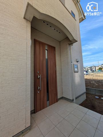 ���n�O�ώʐ^ �`�E�`Entrance�`�E�`�C�i����f�U�C�����������ւ́A�Z�ޕ��̖������𖞂����N�I���e�B�B�A��邲�Ƒ���A�K�������C�����悭�}����E���炬�ɖ�����������Ԃ�\�������Ă���܂��B