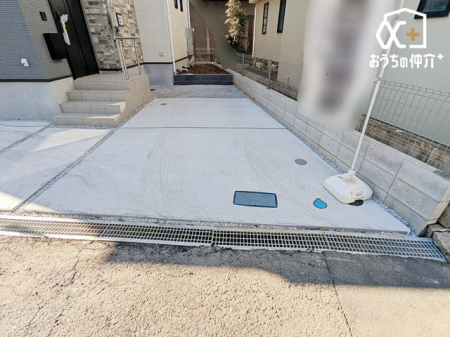  �J�[�X�y�[�X��2�䂠��B���]�Ԃ��߂�X�y�[�X�Ƃ��Ă����p���������܂��B���Ԃł̗��q�ɂ��Ή��ł��܂��I