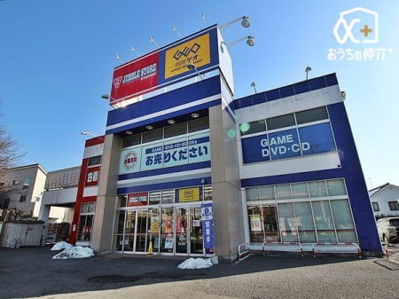 ���ӊ� �Q�I�Ђ΂胖�u�X �k��17���B�c�Ǝ��ԁF9:00-25:00 �r�f�I�̃����^���⒆�ẪQ�[���A�d�q�@��Ȃǂ�̔����Ă��܂��B 1350m